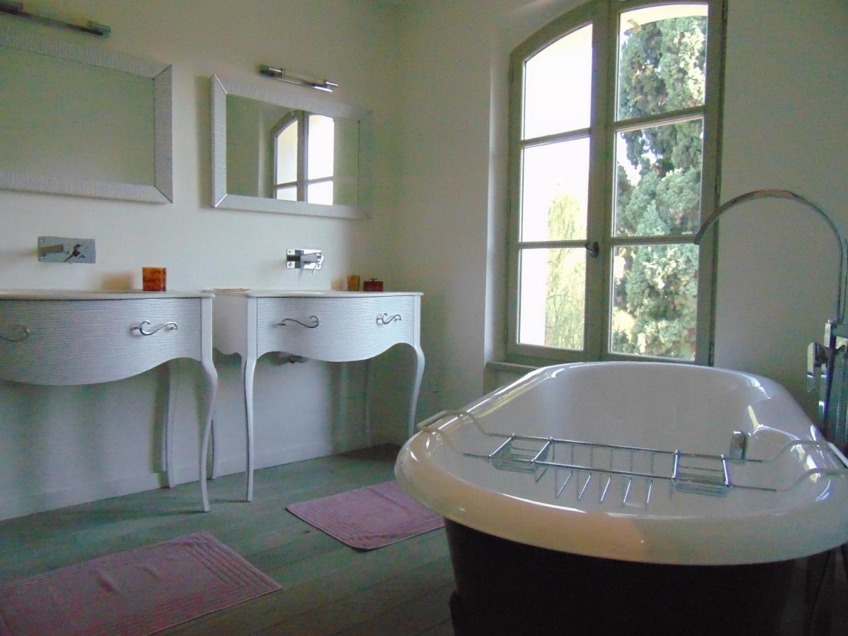 L'Elegante Bastide En Pierre Avec Vue Sur Le Vieux Village De Mougins Exterior foto